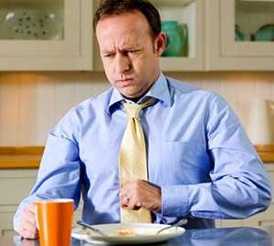 Приступ желчной колики при нарушении диеты и переедании